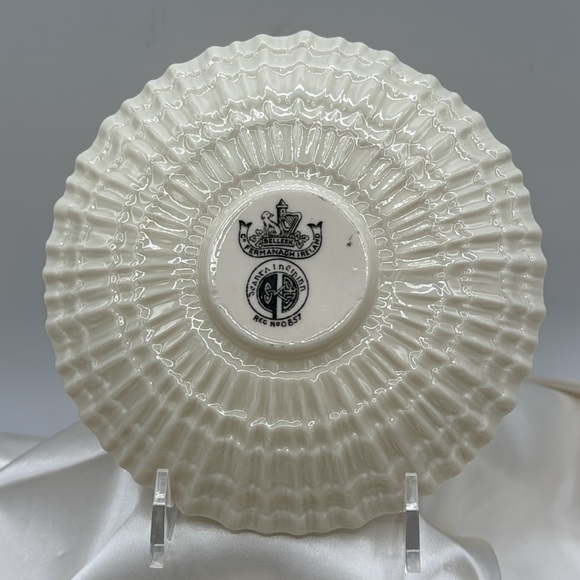 Belleek Limpet Pattern Saucer.  5 1/2” diameter. 3rd mark, black 1926-1946 - Picture 2 of 2